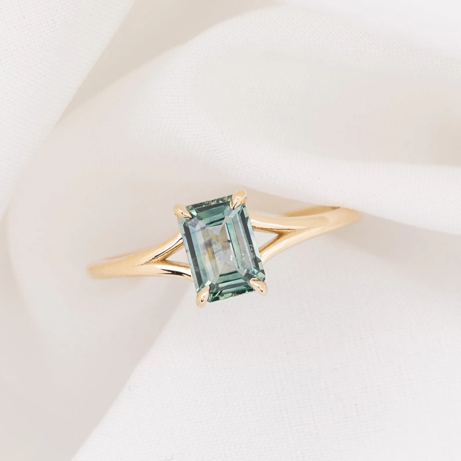 Kylie Setting (Emerald cut, Radiant cut)